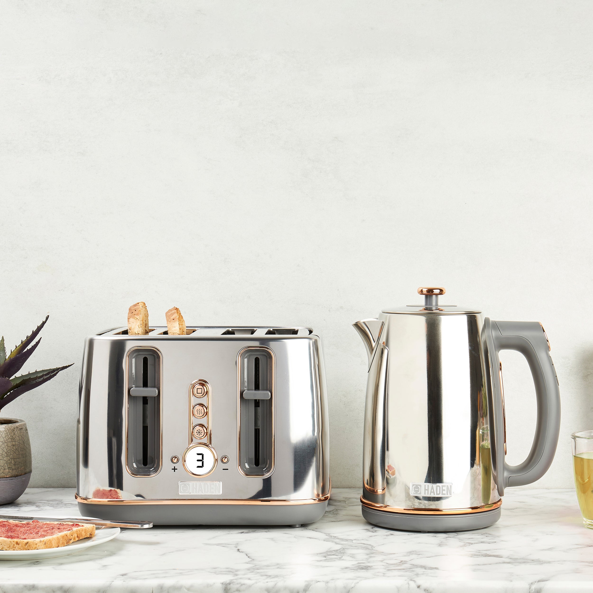 Haden Dorchester Bundle Kettle + Toaster Chrome & Rose Gold