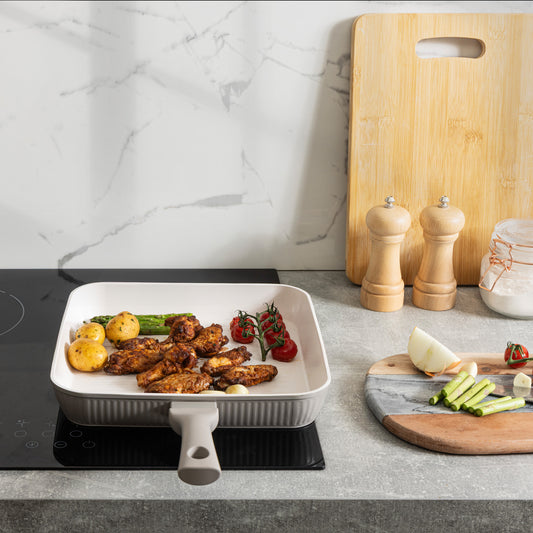 28cm Ribbed Grill Pan in Putty Kitchen Sabichi Homewares