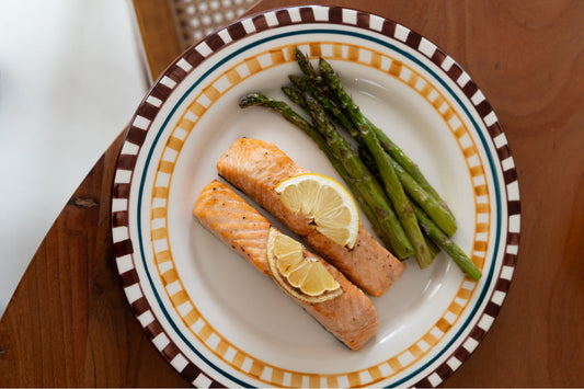 Salmon with Asparagus and Lemon