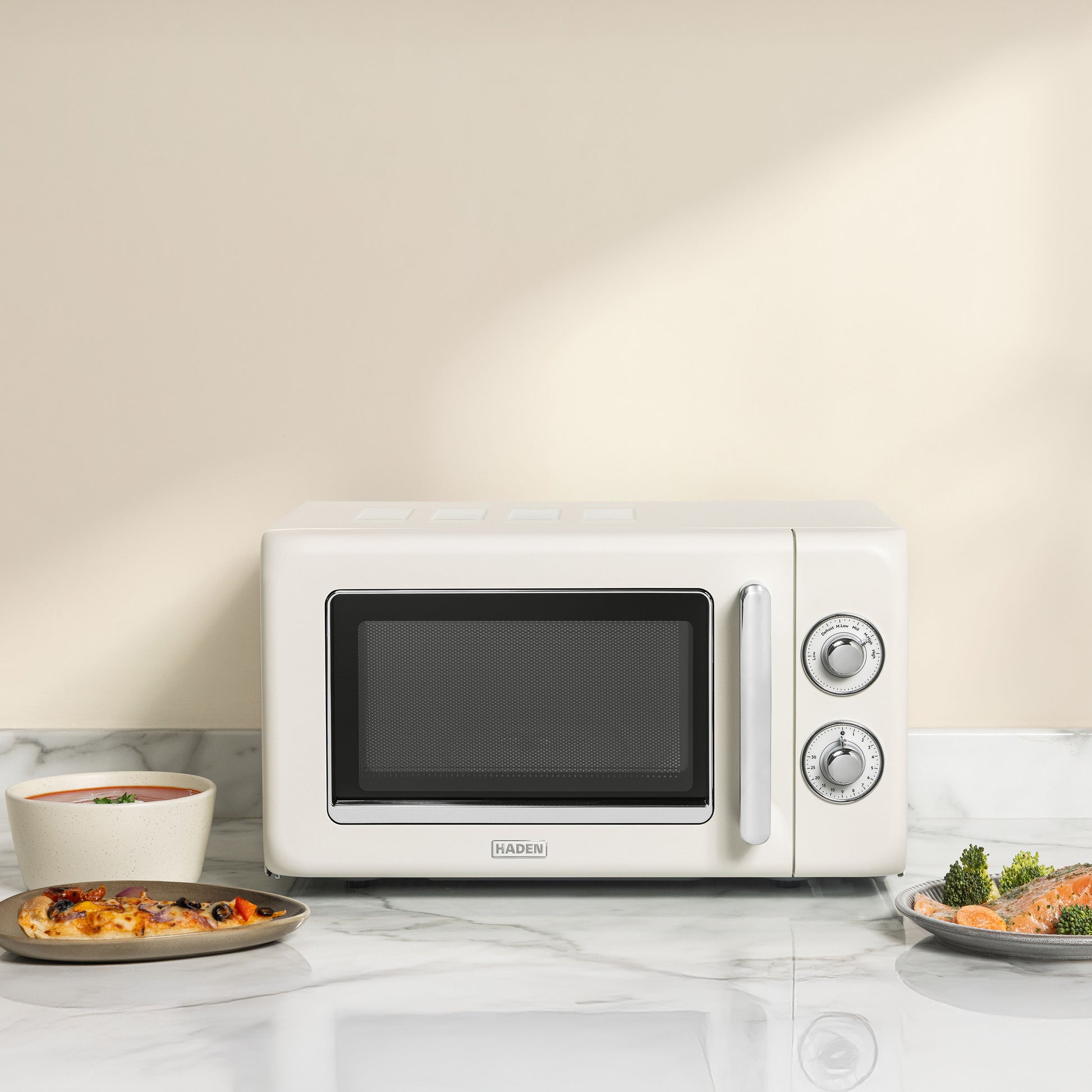 Haden 17L Retro Microwave in Cream Microwave Ovens Haden