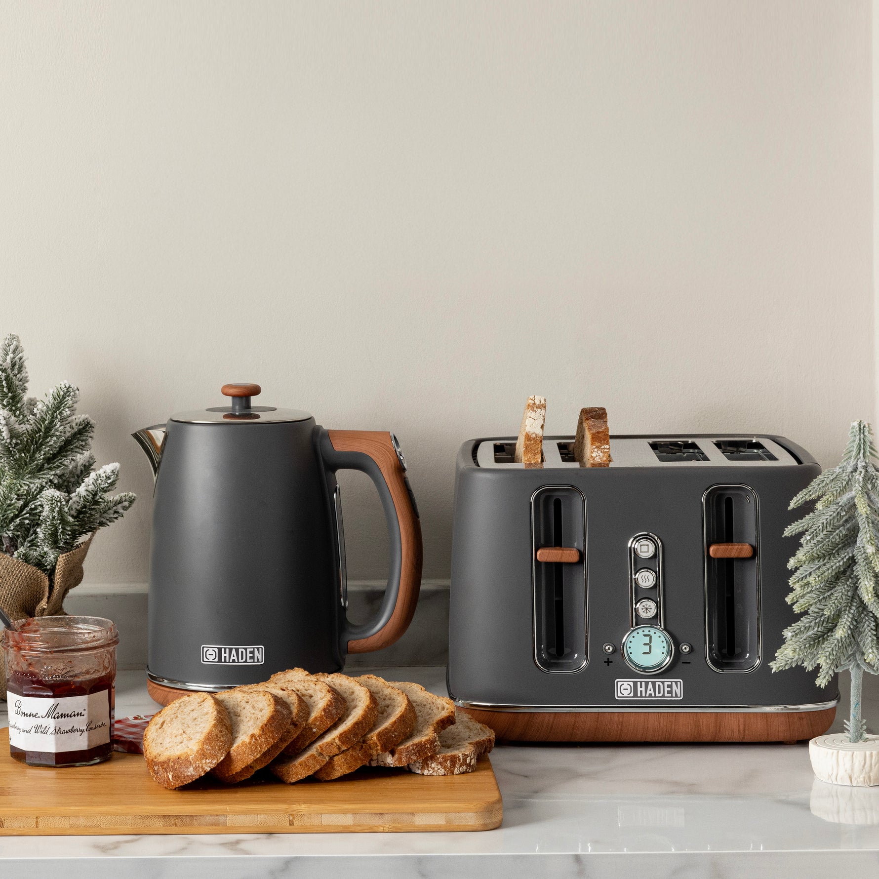 Haden | Kettles, Toasters & Microwaves
