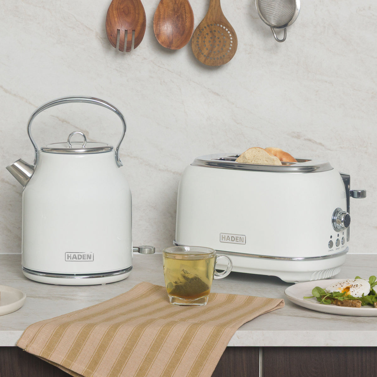 Haden Heritage Kettle and 2 Slice Toaster Bundle – Ivory White Bundle Haden
