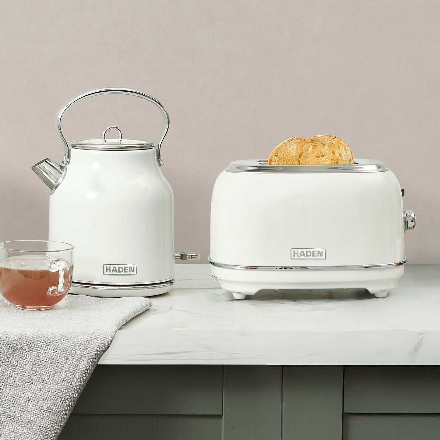 Haden Heritage Ivory Kettle and 2 Slice Toaster Bundle Bundle Haden