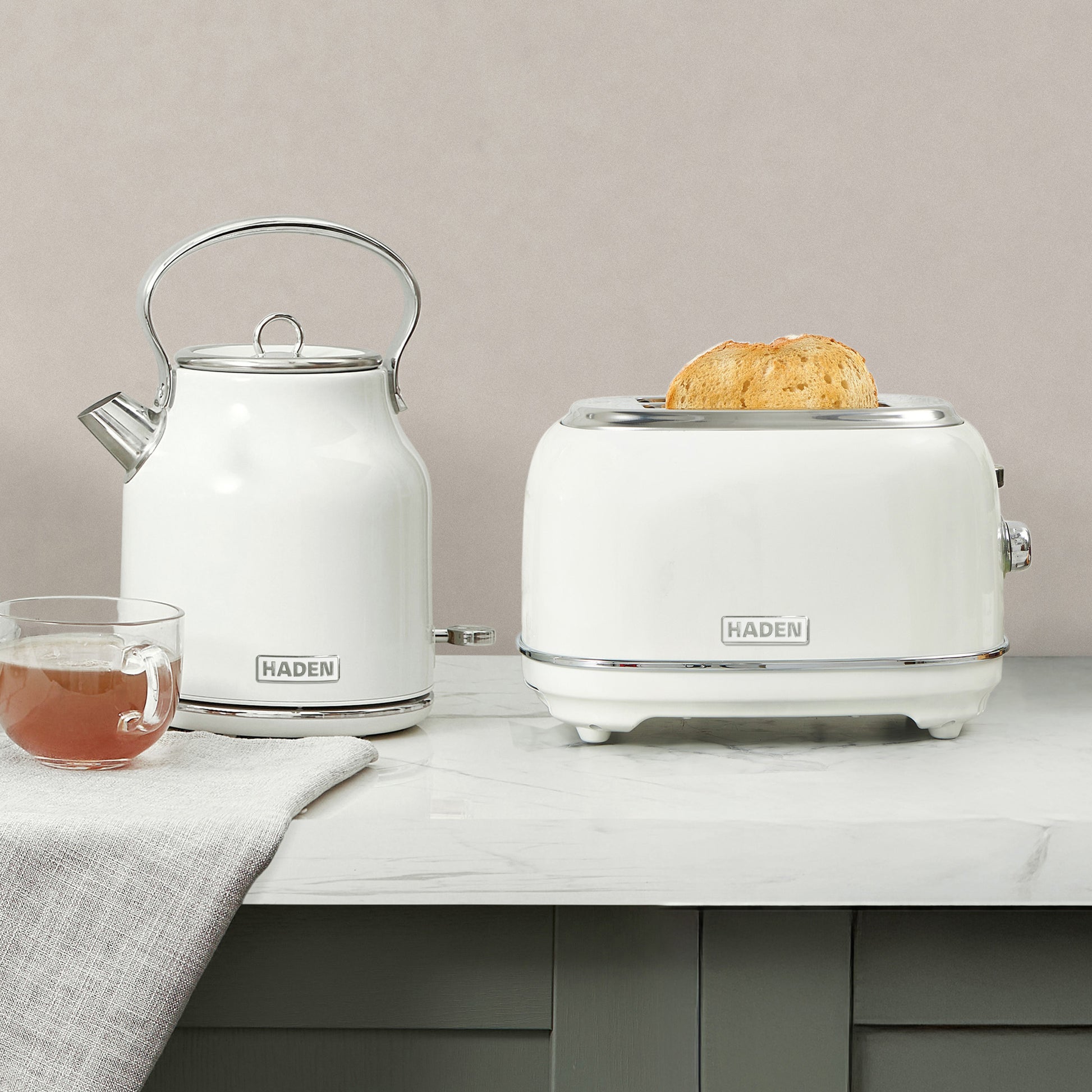 Haden Heritage Ivory Kettle and 2 Slice Toaster Bundle Bundle Haden