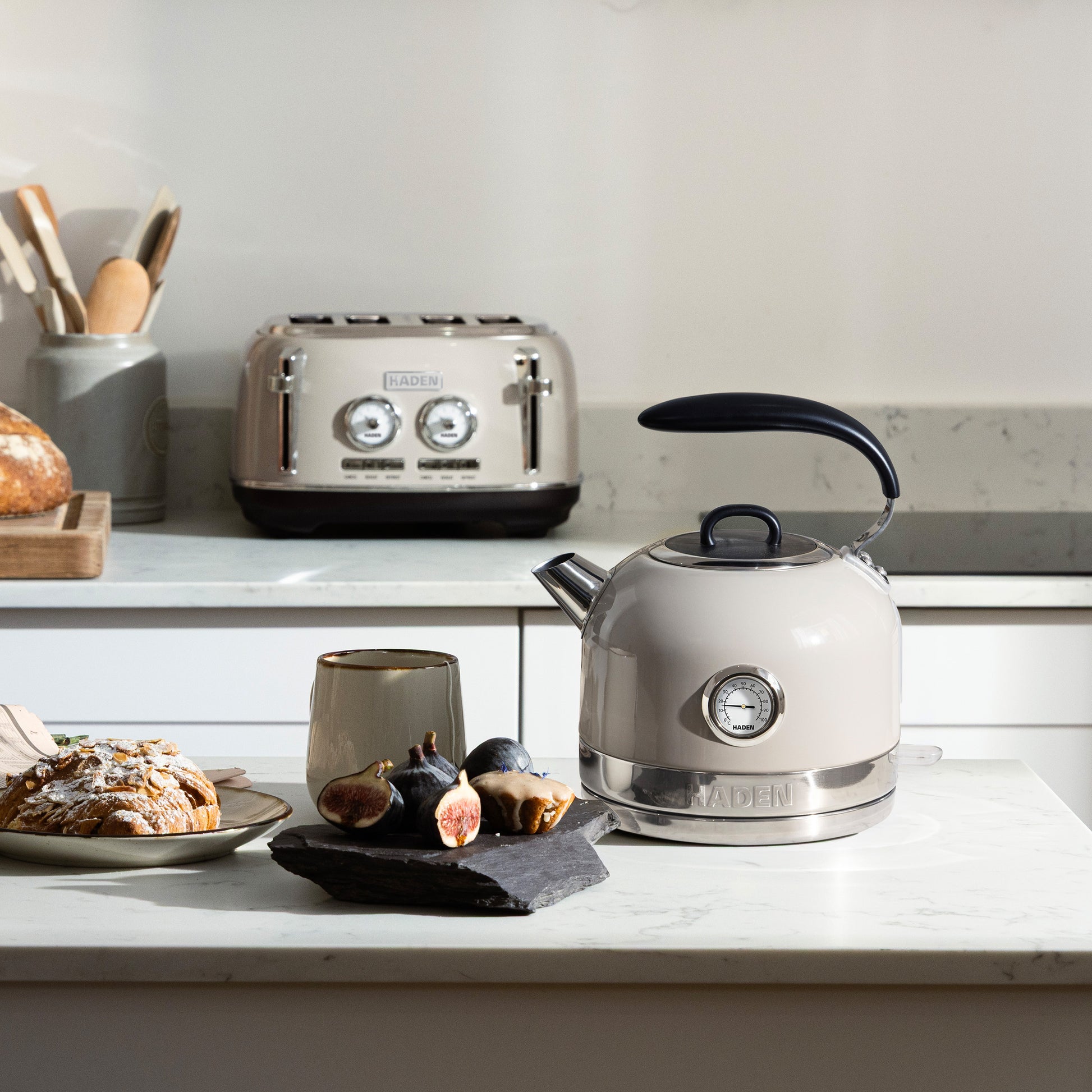 Haden Jersey Putty Bundle Kettle + Toaster Bundle Haden